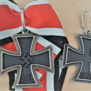 KNIGHT'S CROSS OF THE Iron Cross 1939- Excellent die-cut detail