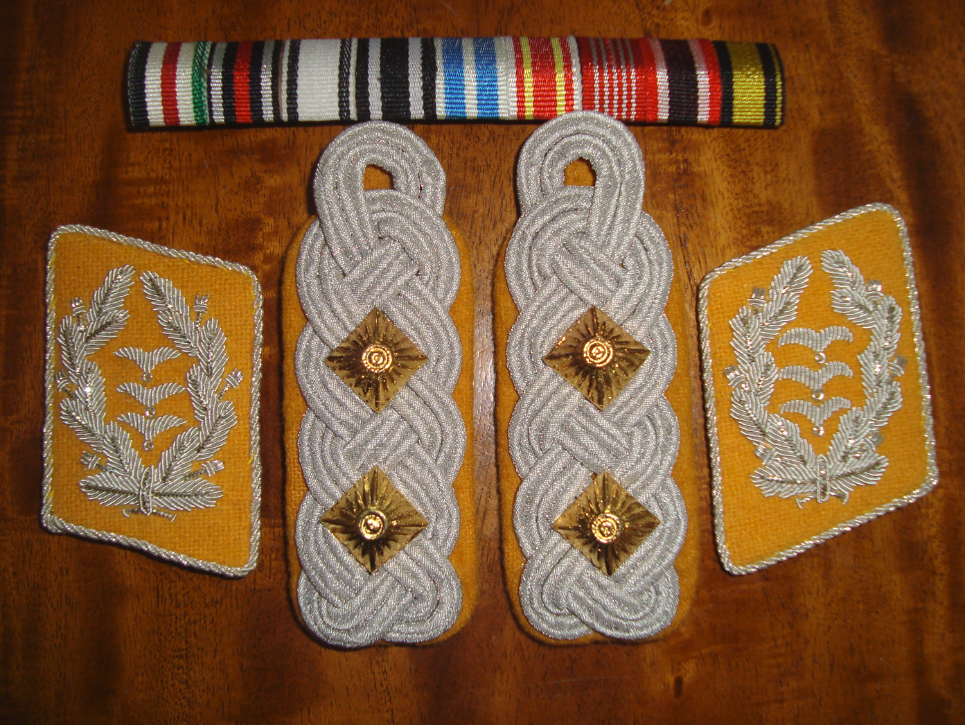 HOGAN'S HEROES Colonel Klink set