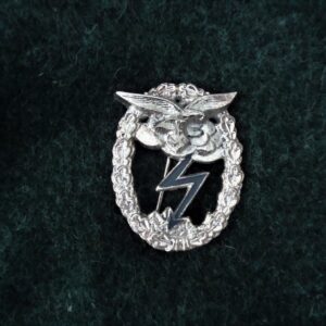 Luftwaffe Ground Assault Badge (in Silver)